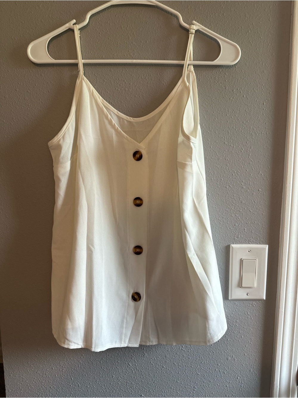 Women’s White Button-Front Spaghetti Strap Top